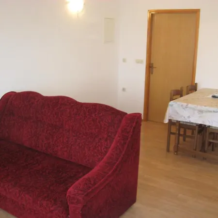 One-bedroom In Barbat Iii Apartment *